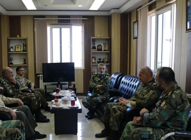 سرلشکر موسوی از گروه جنگلبانی ۴۰۲ ارتش بازدید کرد